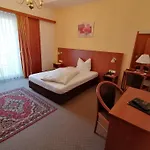Kurhotel&hotel Mozart Hotel 3*