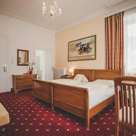 & Mozart Hotel 3*