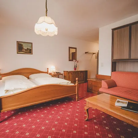 & Mozart Hotell 3*