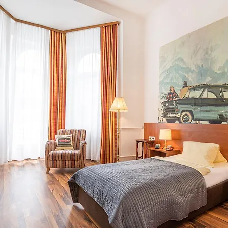 & Mozart Hotel 3*