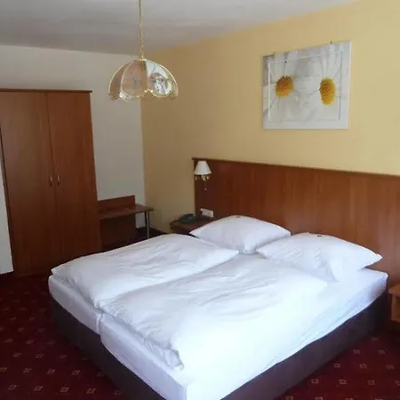 & Mozart Hotel 3*