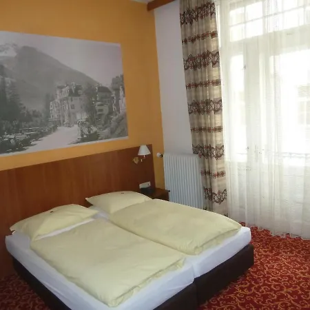 & Mozart Hotel 3*